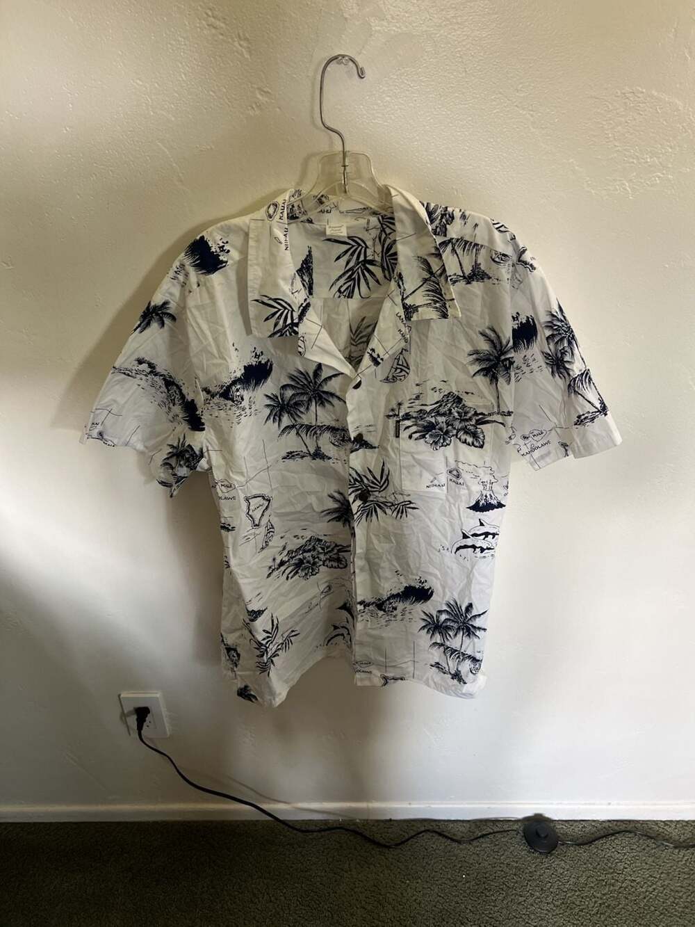 Palmwave Hawaii Men's White Blue Island Map Tropical Palm Trees Aloha Camp Shirt